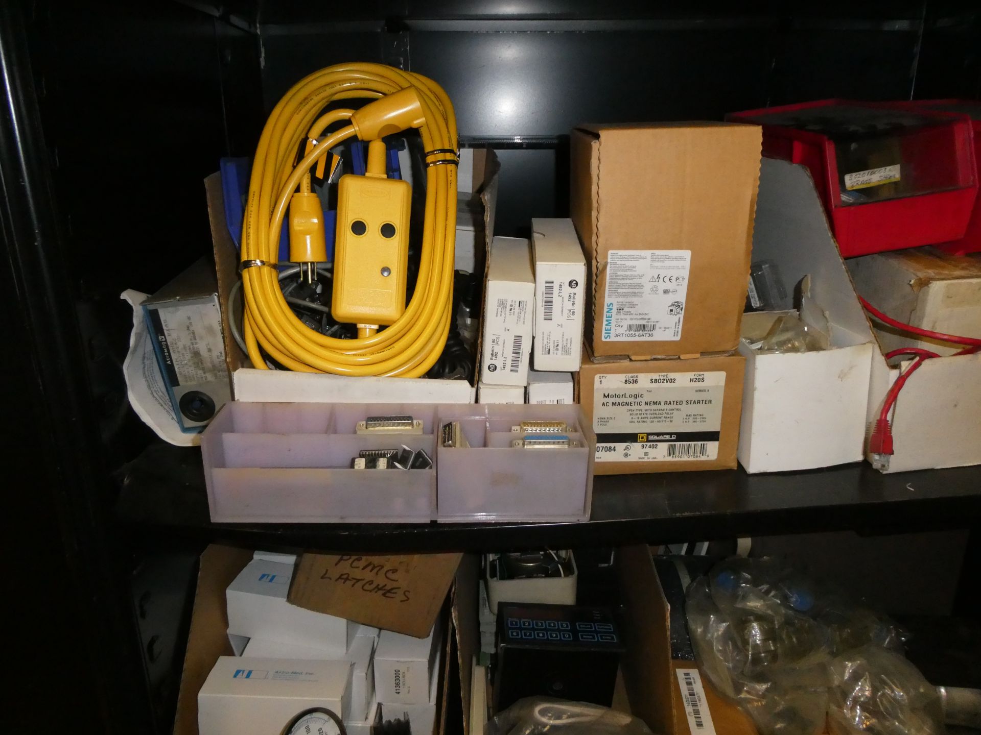 Cabinet w/ Contents - Image 5 of 9