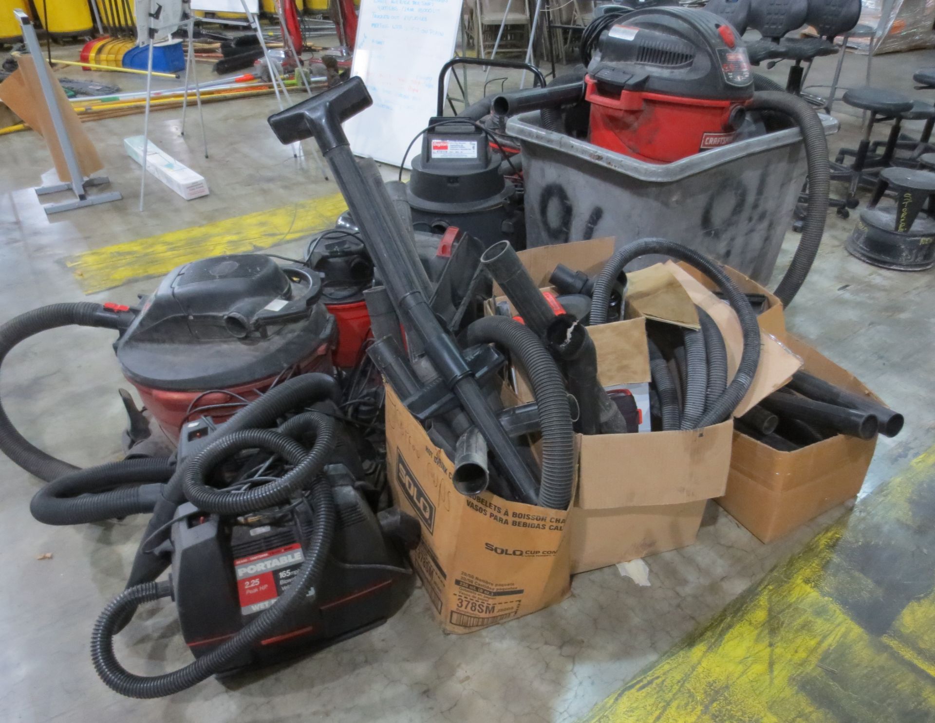 Shop Vacuums and Accessories - Image 4 of 4