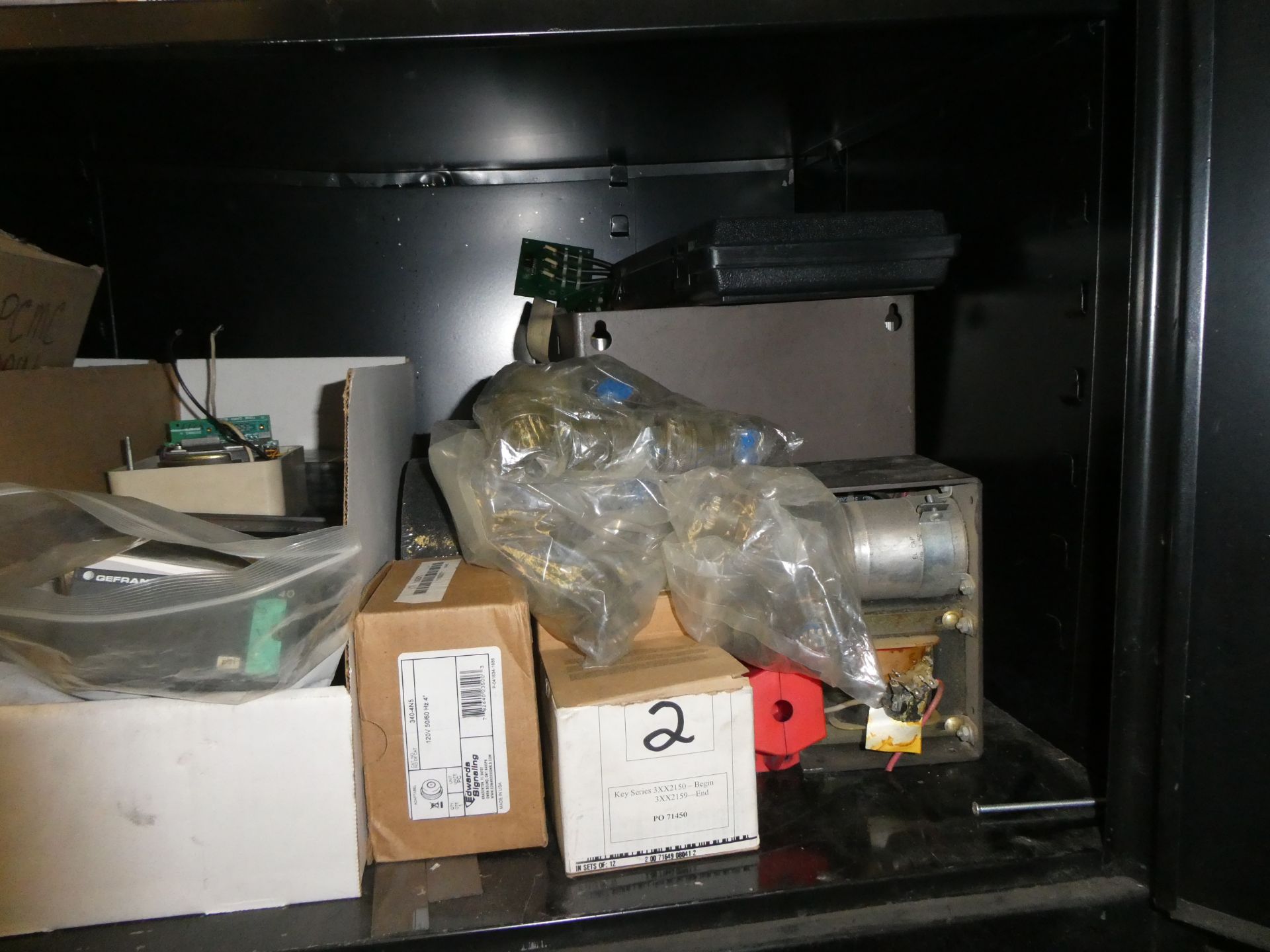 Cabinet w/ Contents - Image 9 of 9