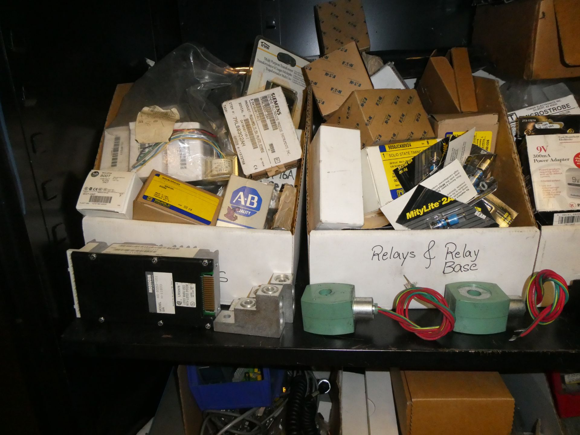 Cabinet w/ Contents - Image 4 of 9