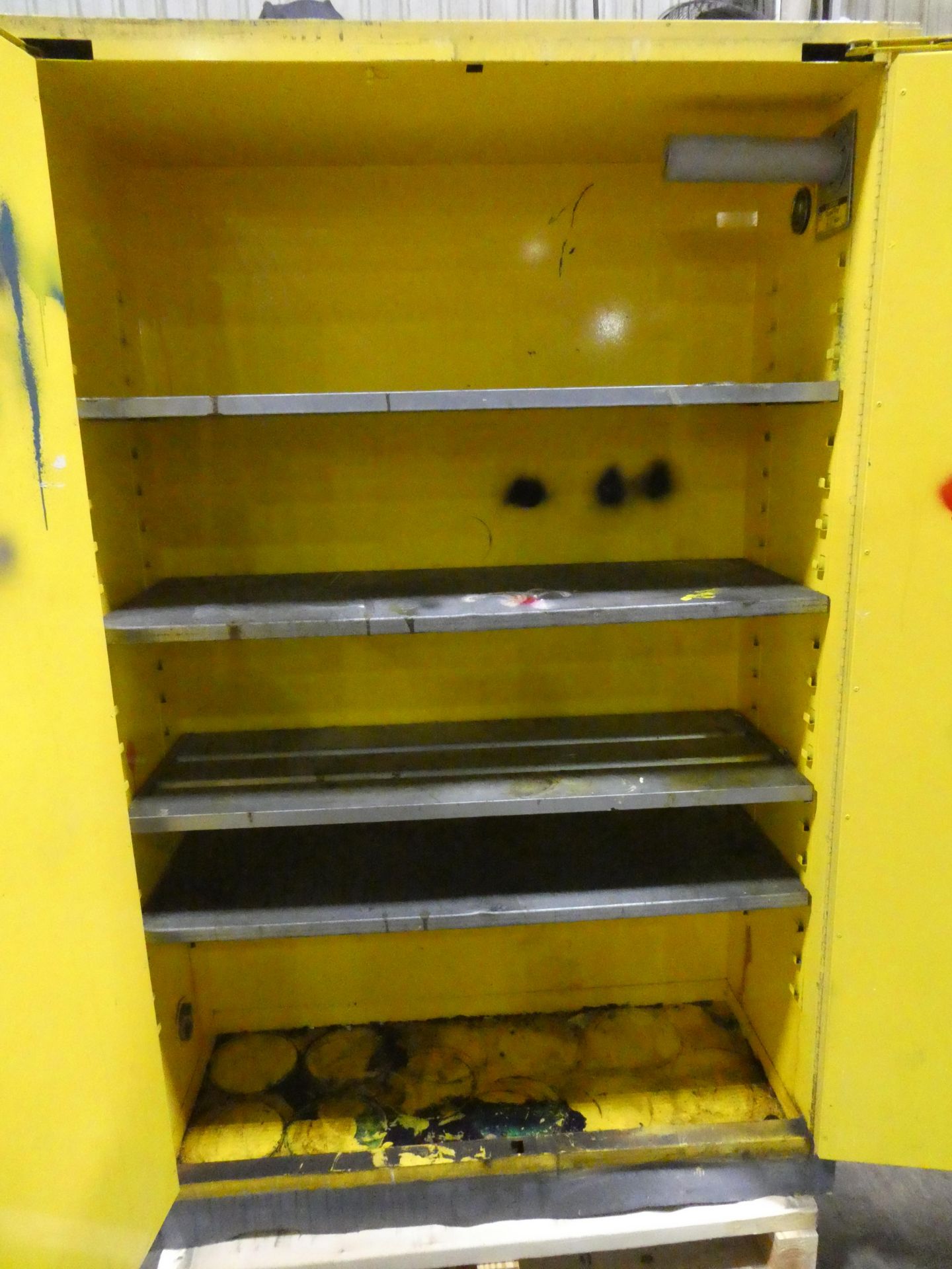 Justrite Chemical Storage Cabinet 45 Gal Capacity - Image 2 of 2