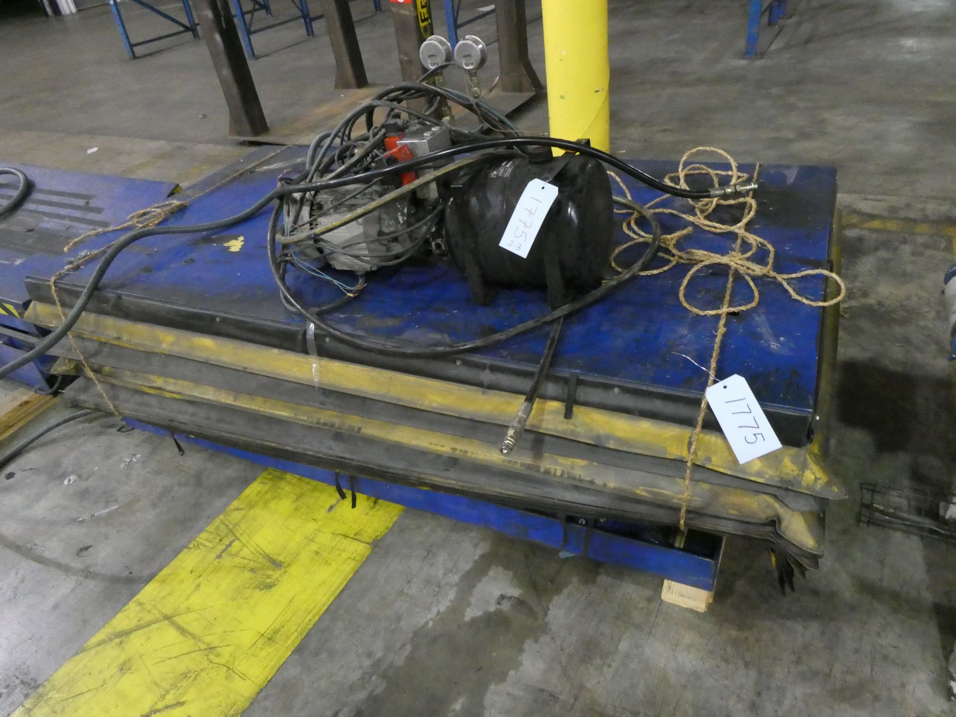 Metalsystem Lift Table and Roll Pusher