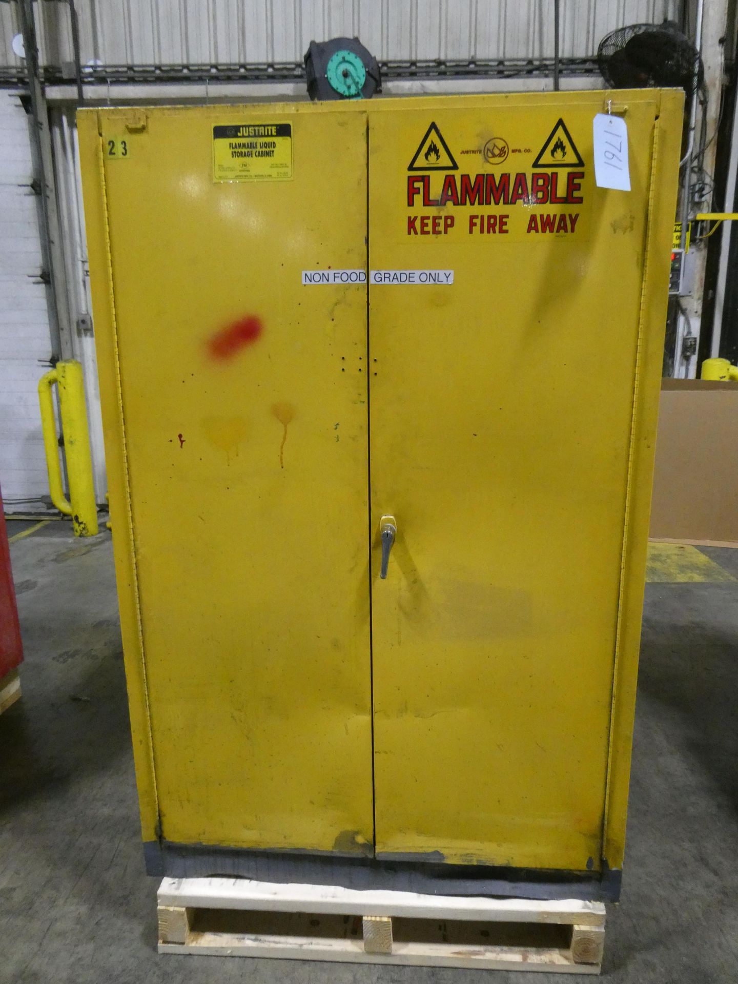 Justrite Chemical Storage Cabinet 45 Gal Capacity