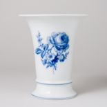 Meissen Vase Blaue Blume 3. Wahl nach 1934