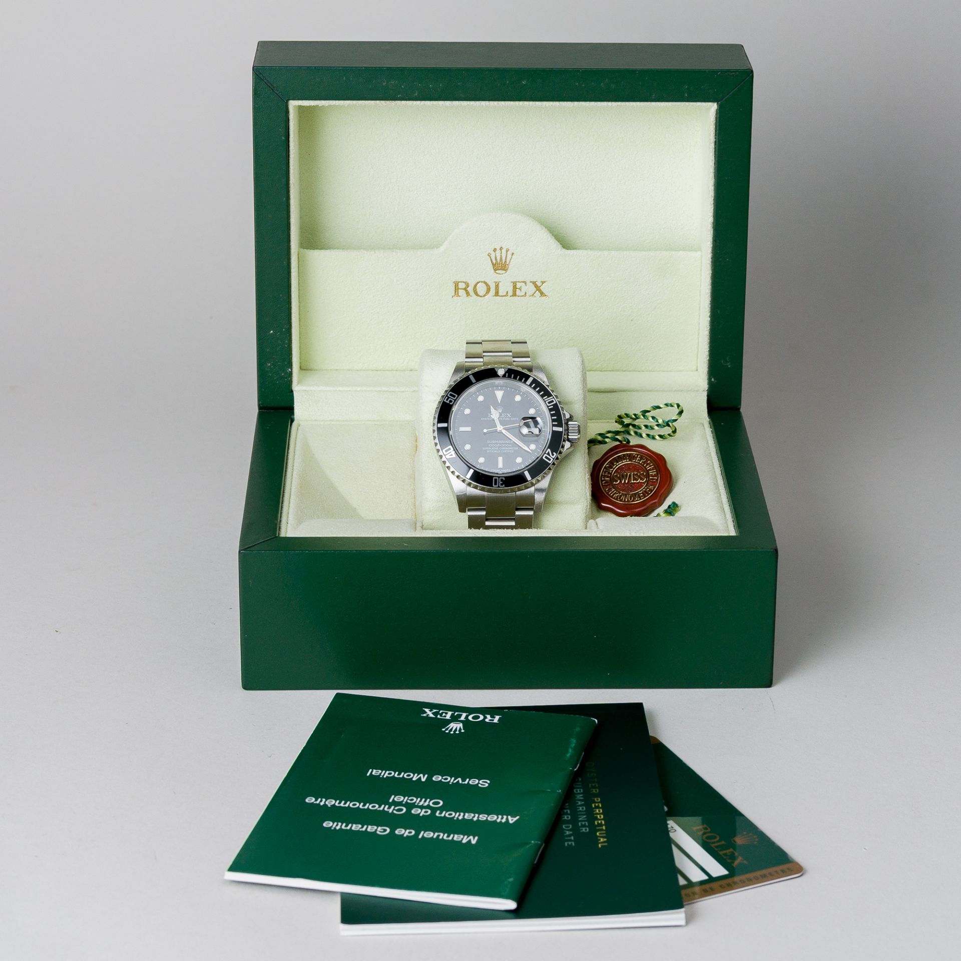 Rolex Submariner Date 16610LN Box & Papiere