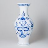 Meissen Vase Zwiebelmuster 2. Wahl nach 1934