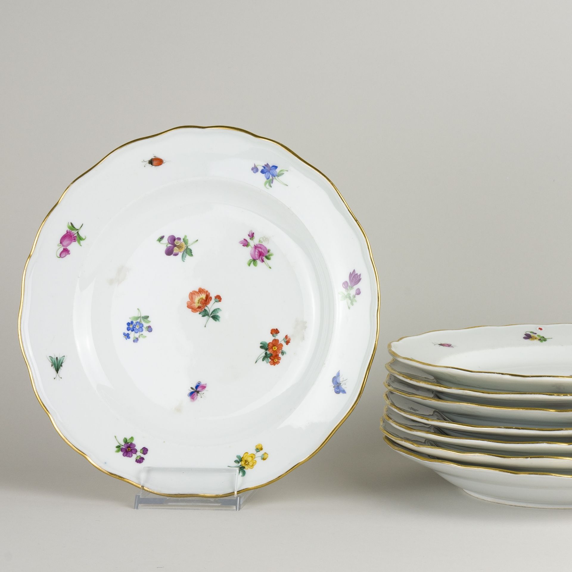 Meissen 8 x Speiseteller Streublümchen mit Insekten 1. Wahl Knaufzeit, 1815-1924