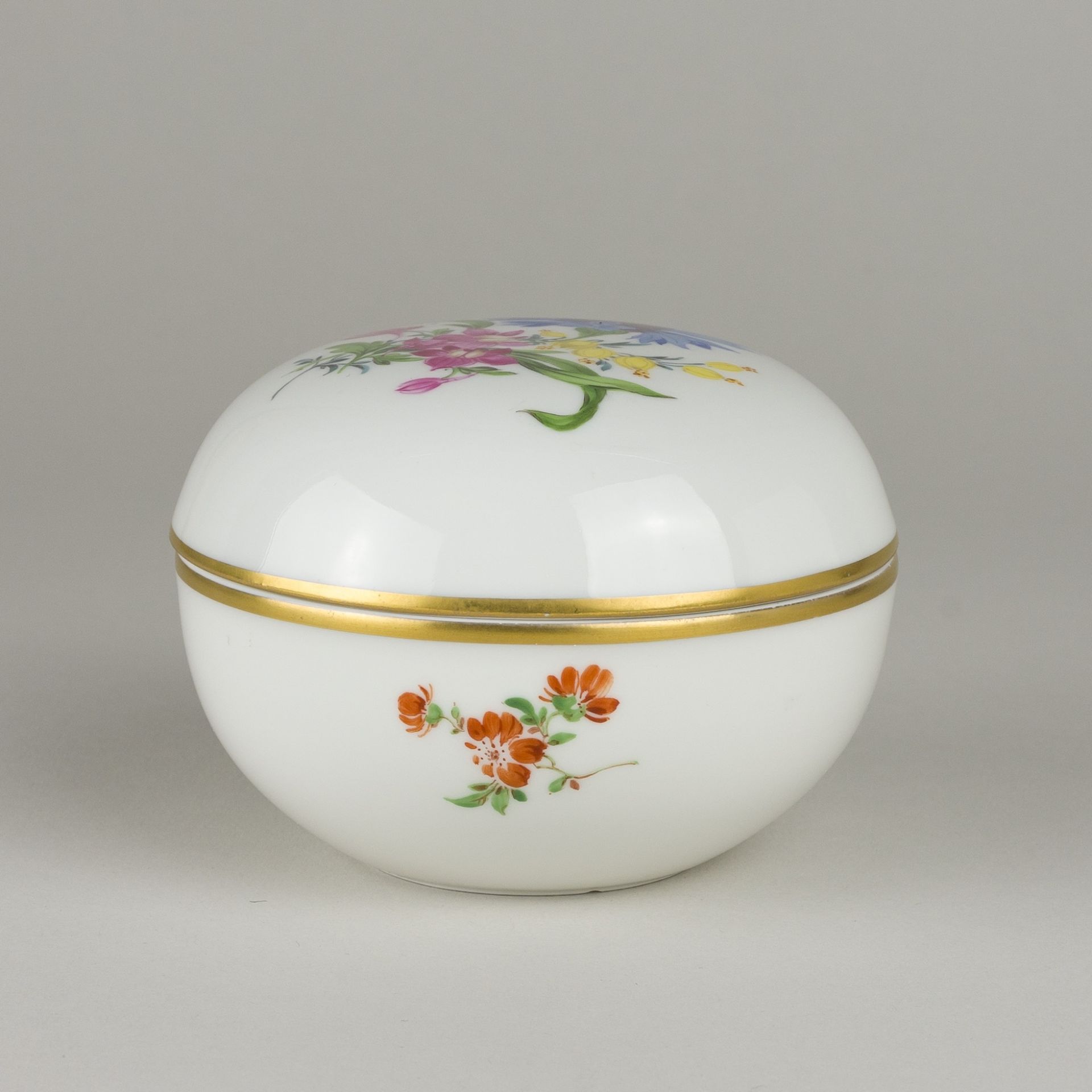 Meissen Deckeldose Bunte Blume 4. Wahl nach 1934 - Image 3 of 7