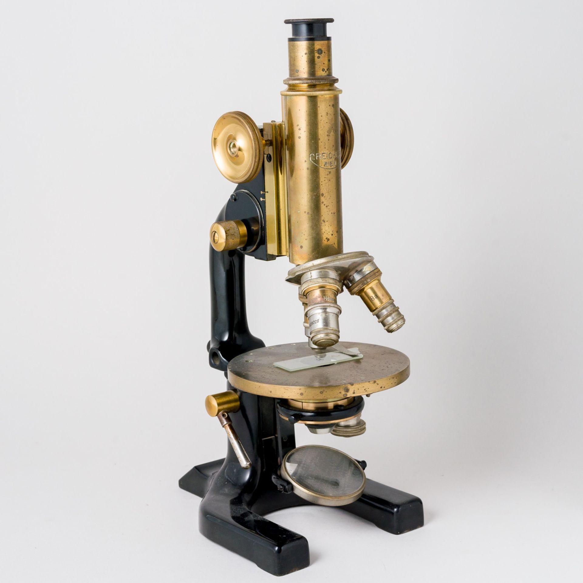 Mikroskop C. Reichert Wien in Holztransportkiste mit Okluaren