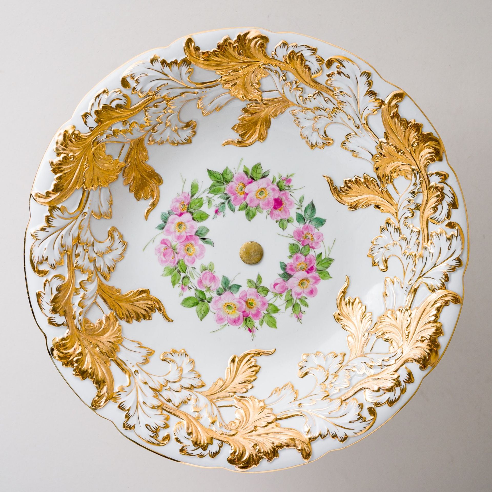 Meissen Prunk Tafelaufsatz Marcolini Rose Wildrose Goldstaffage 30 cm