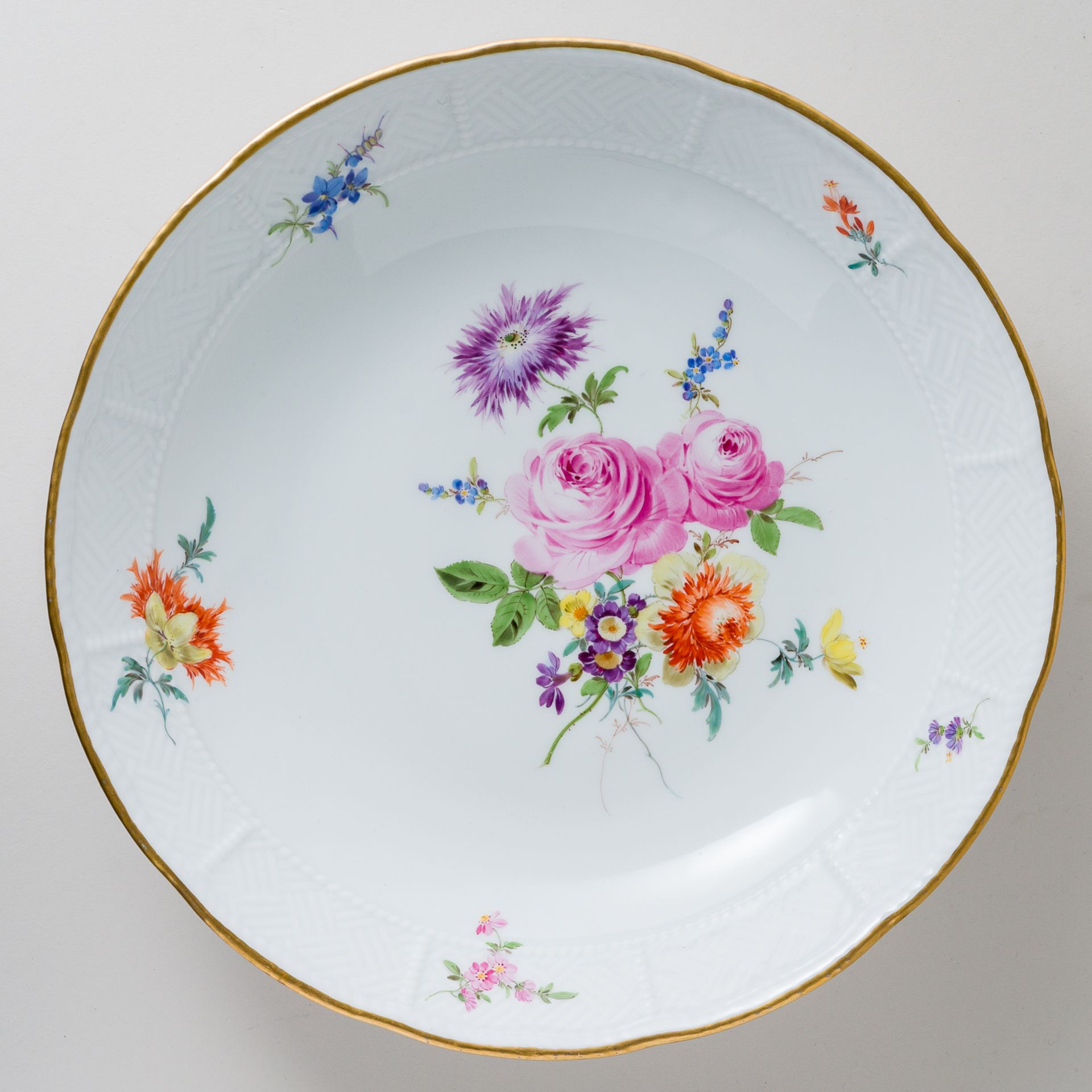 Meissen Schale rund Bunte Blume Bukett 2. Wahl Pfeifferzeit, 1924-1934