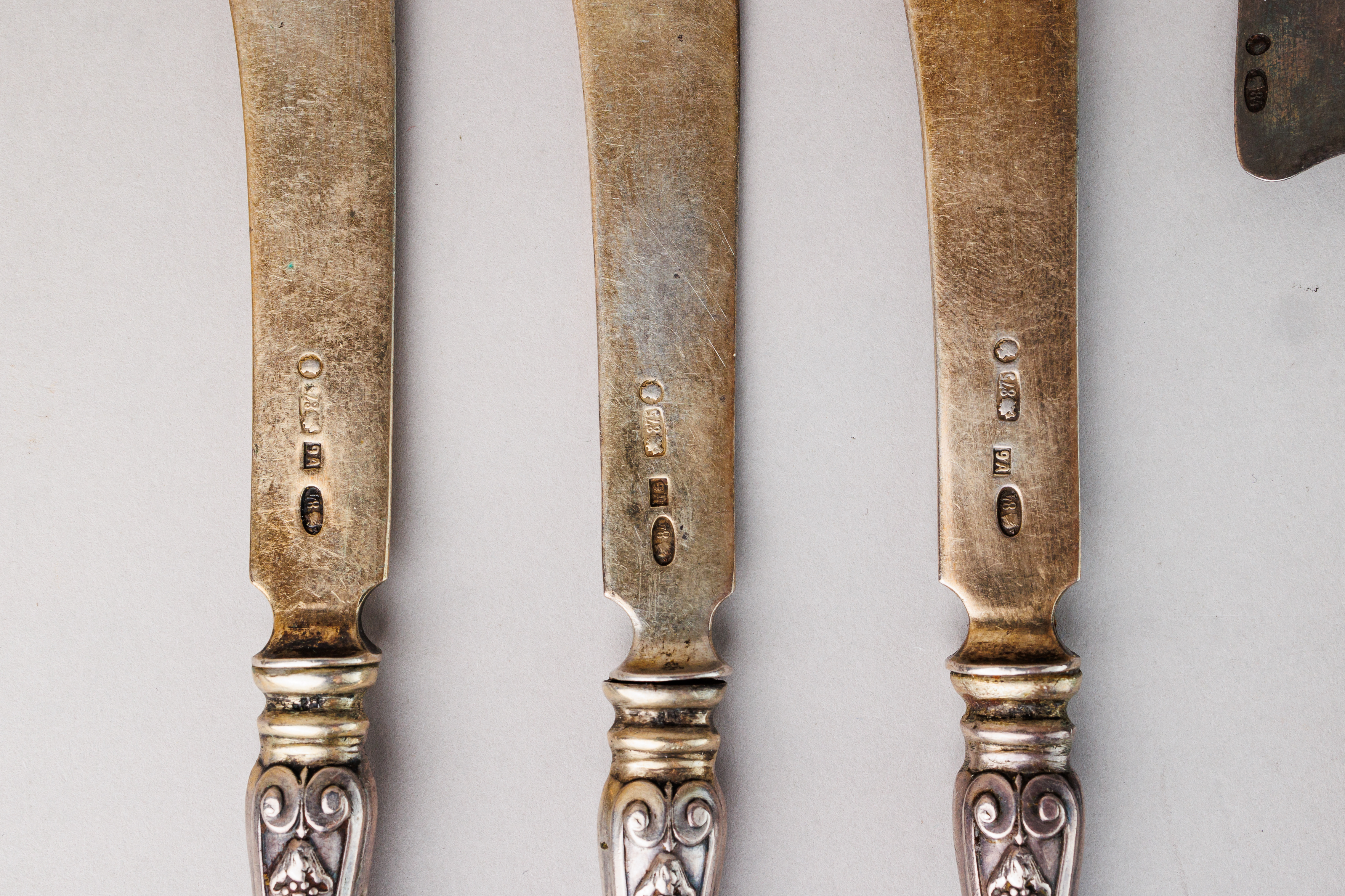 Set of 3 knifes, kitchen shovel and Sugar Tongs - Image 5 of 7