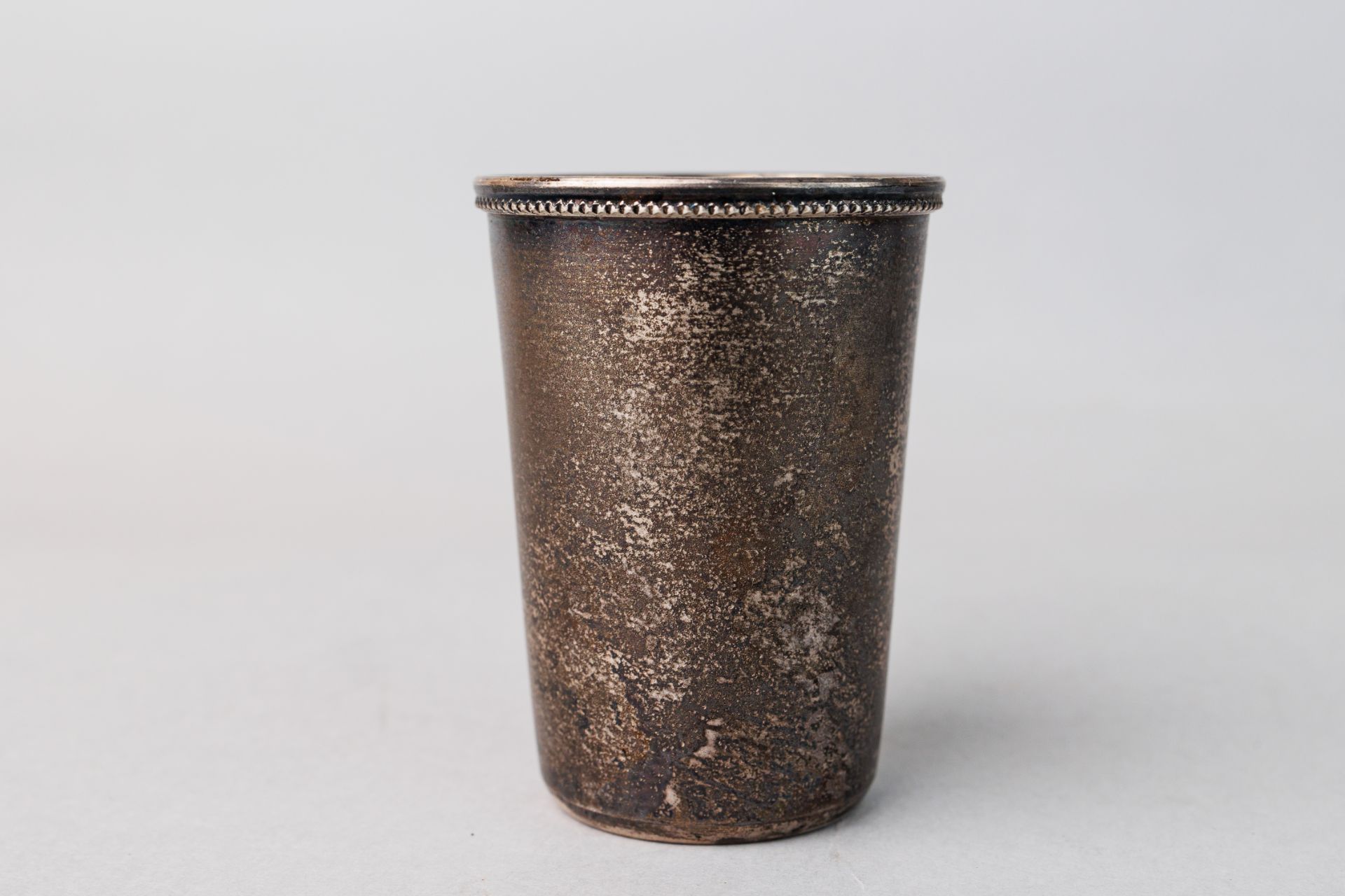 Vintage beaker - Image 2 of 6