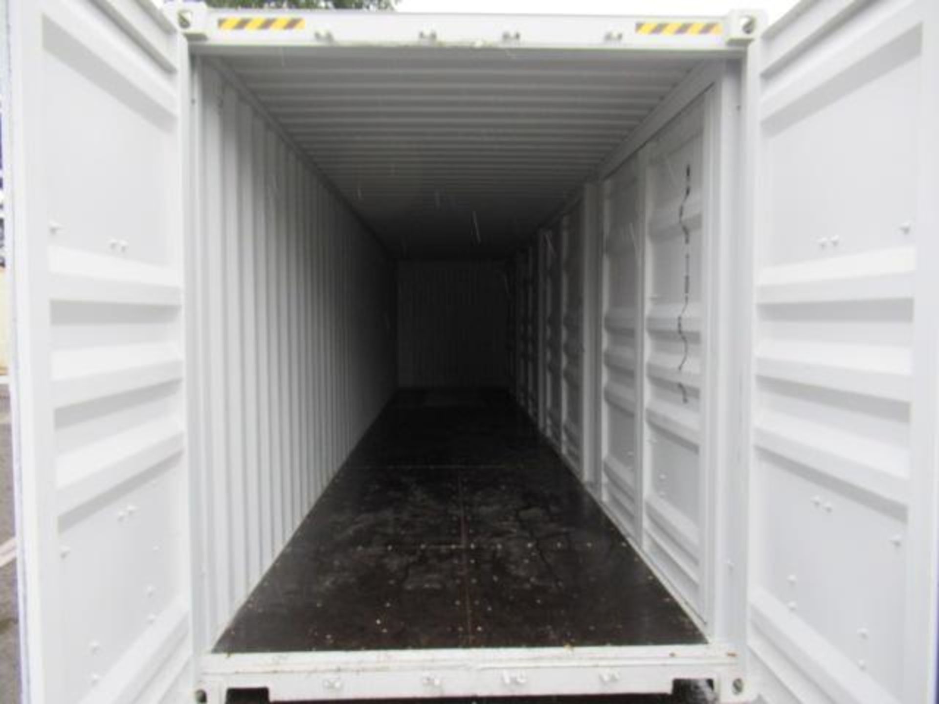 2024 40' HIGH CUBE SHIPPING CONTAINER W (4) SIDE DOORS, SER#: MMPU1016142 - Image 5 of 5