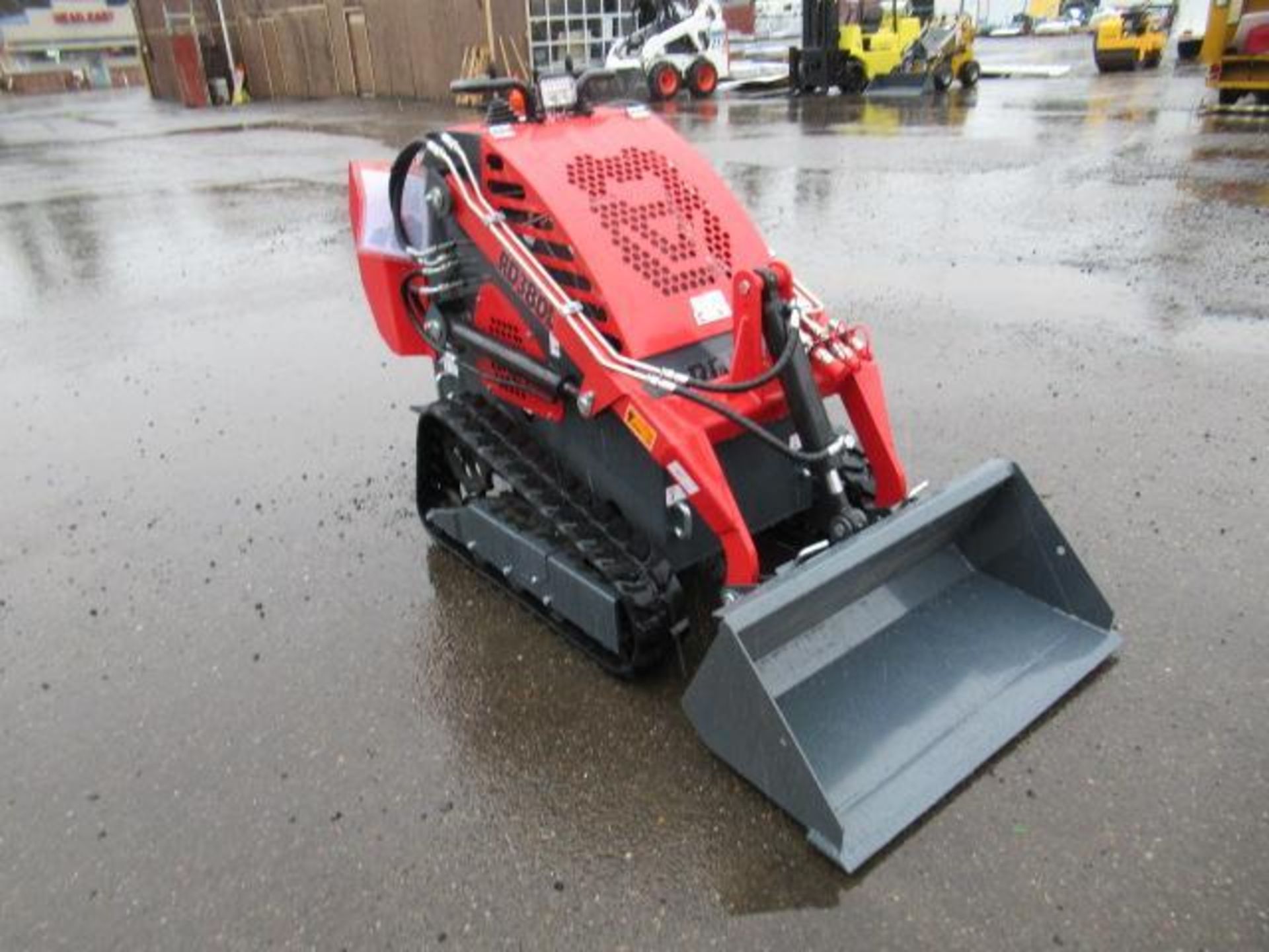 2024 RODA RD380L RIDE ON TRACKED SKID STEER LOADER (UNUSED) - Image 5 of 11