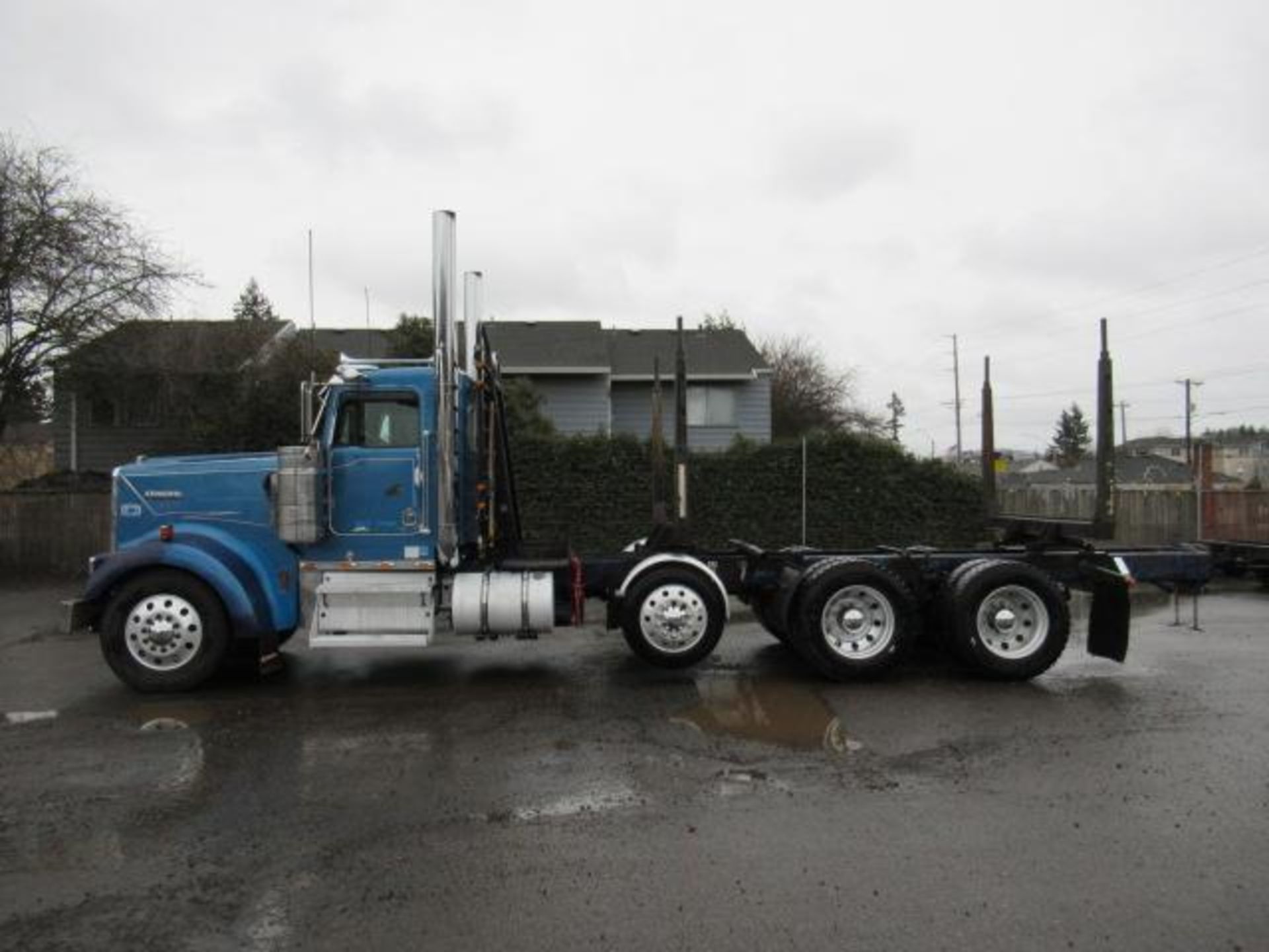 2002 KENWORTH...W900 LOG TRUCK