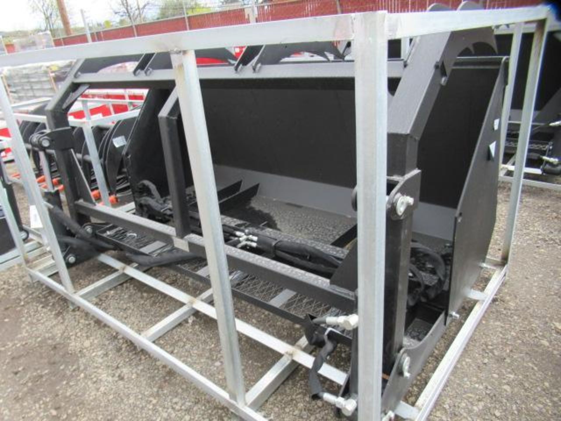 GREATBEAR 003-005-80-001A 82'' SKID STEER GRAPPLE BUCKET (UNUSED) - Image 2 of 5