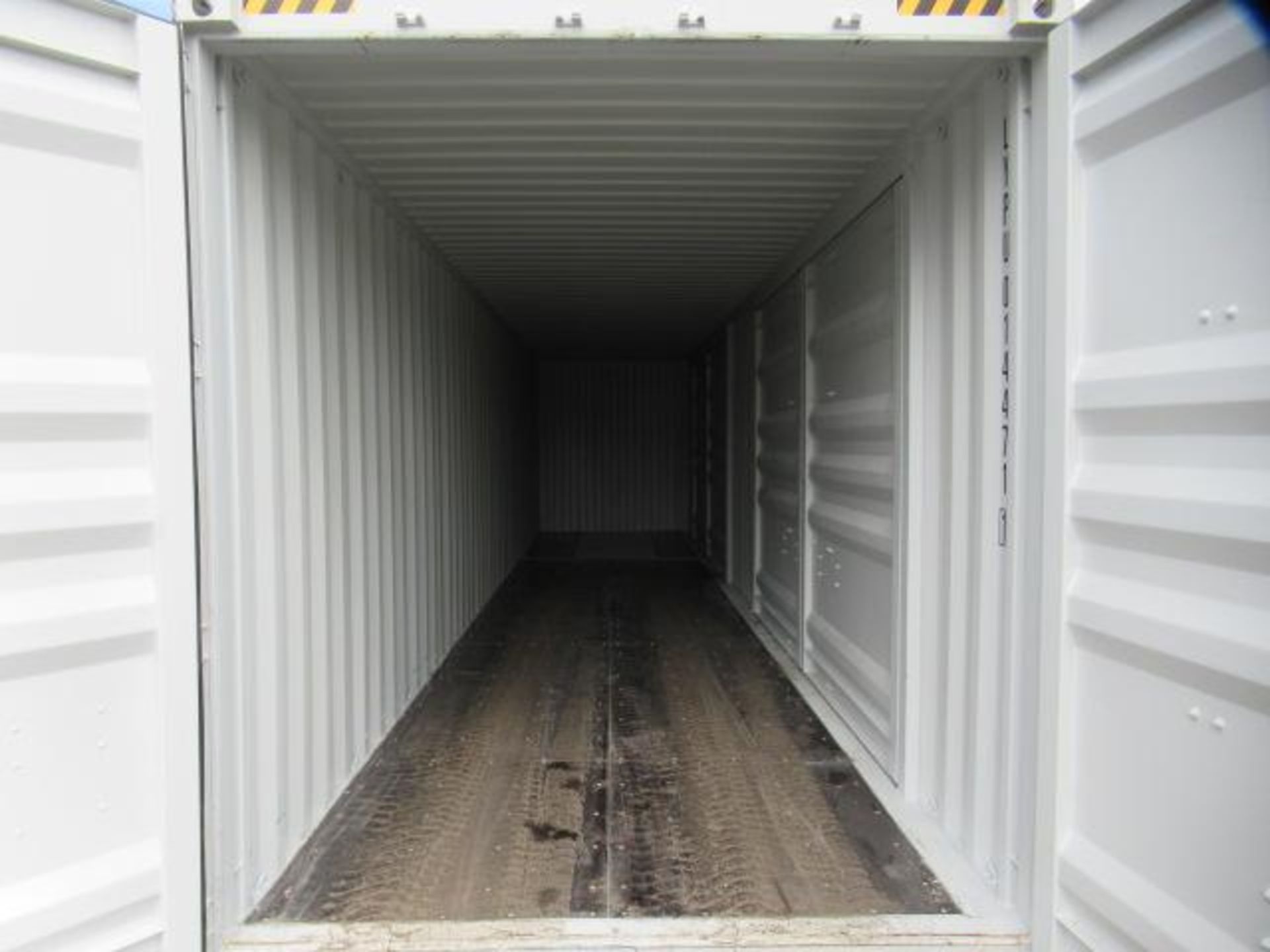 2024 40' HIGH CUBE SHIPPING CONTAINER W/ (2) SIDE DOORS, SER#: LYPU0144711 (UNUSED) - Image 5 of 6