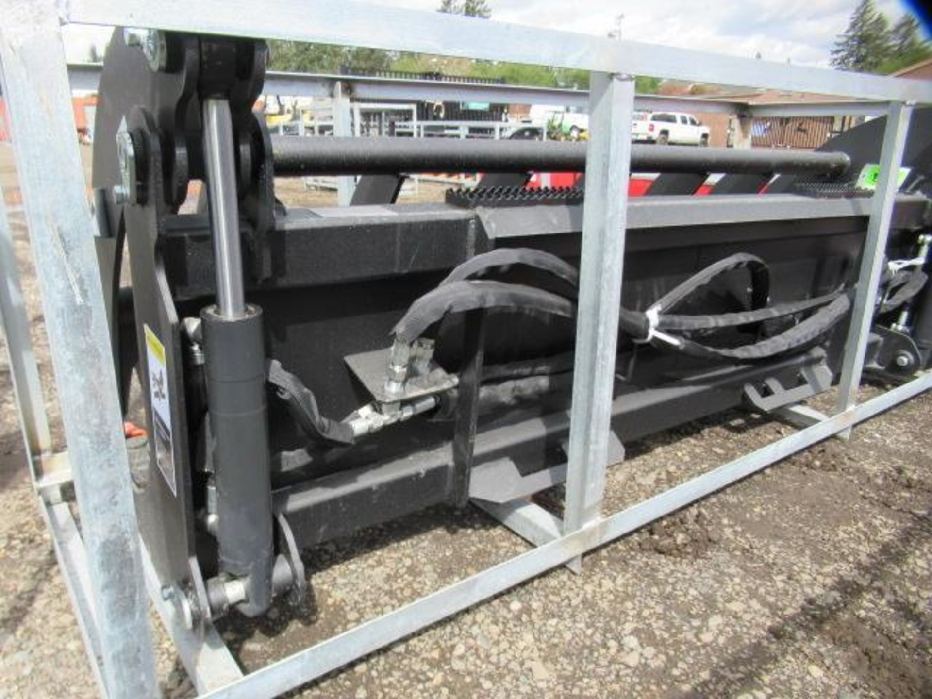 GREATBEAR 78'' SKID STEER HEAVY GRASS FORK GRAPPLE ATTACHMENT W/ HYDRAULIC FITTINGS (UNUSED) - Image 4 of 5