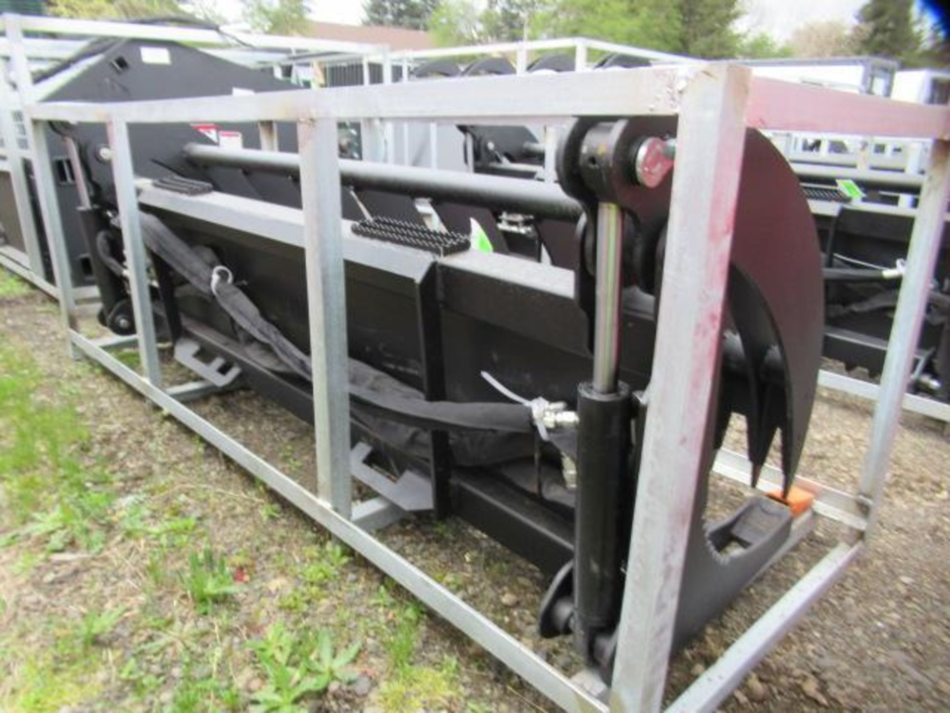 GREATBEAR 78'' SKID STEER HEAVY GRASS FORK GRAPPLE ATTACHMENT W/ HYDRAULIC FITTINGS (UNUSED) - Image 3 of 5
