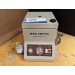 CENTRUFUGE BECKMAN MICROFUGE 12