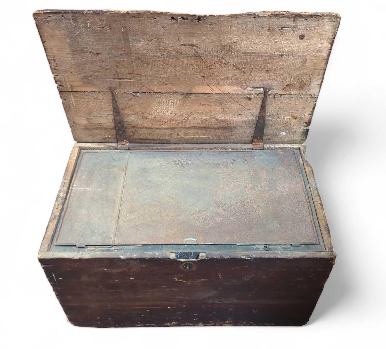 A 19th century stained pine storage trunk, with ti - Image 4 of 5