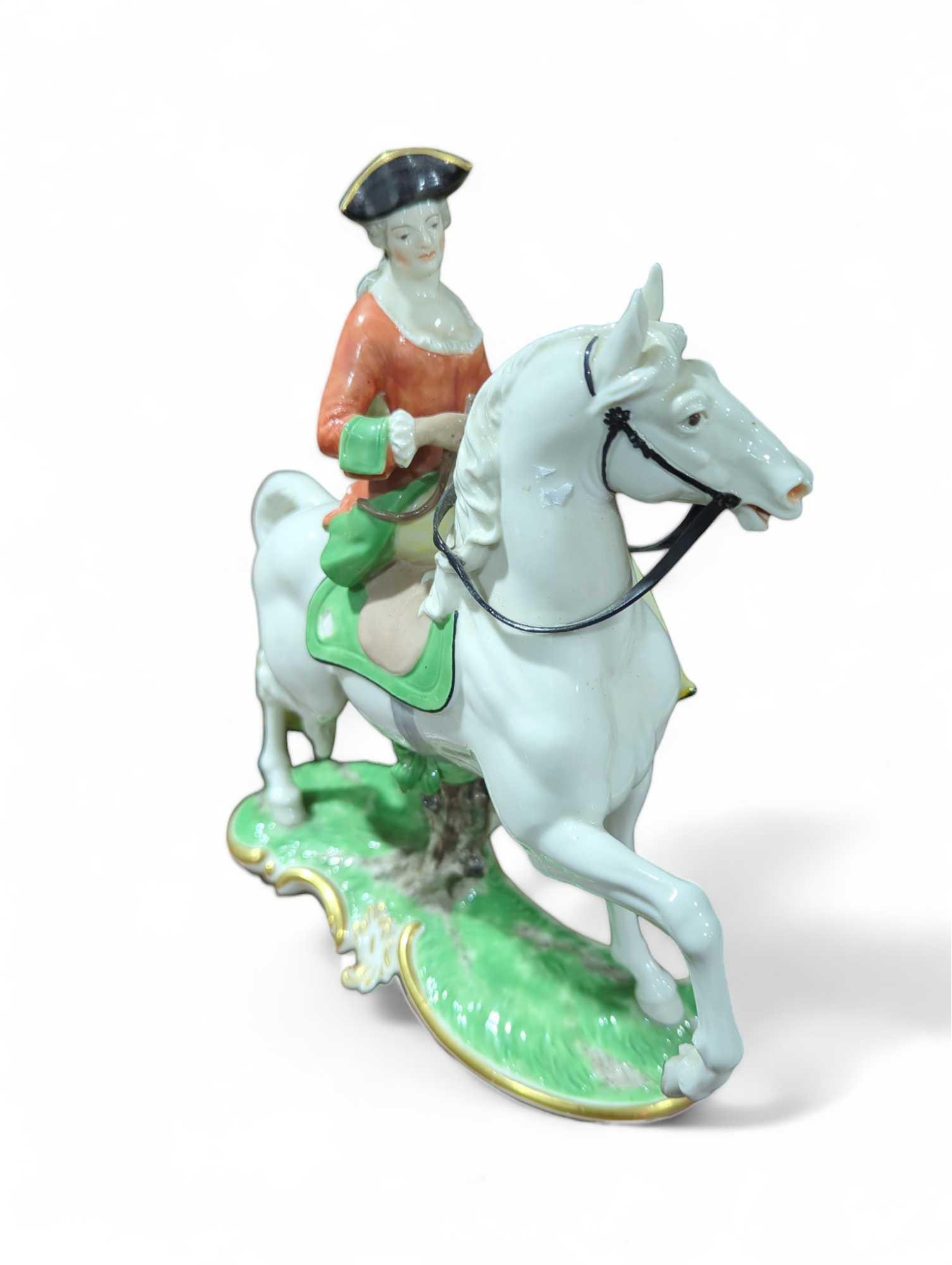 A Meissen figure of a gentleman in a pink and blue - Image 4 of 5