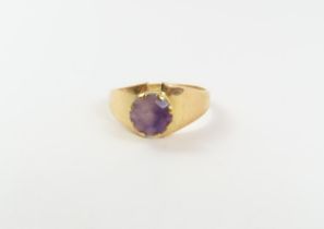 An amethyst dress ring, marked '585', finger size