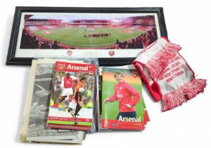 Football - Arsenal: a quantity of programmes, scar
