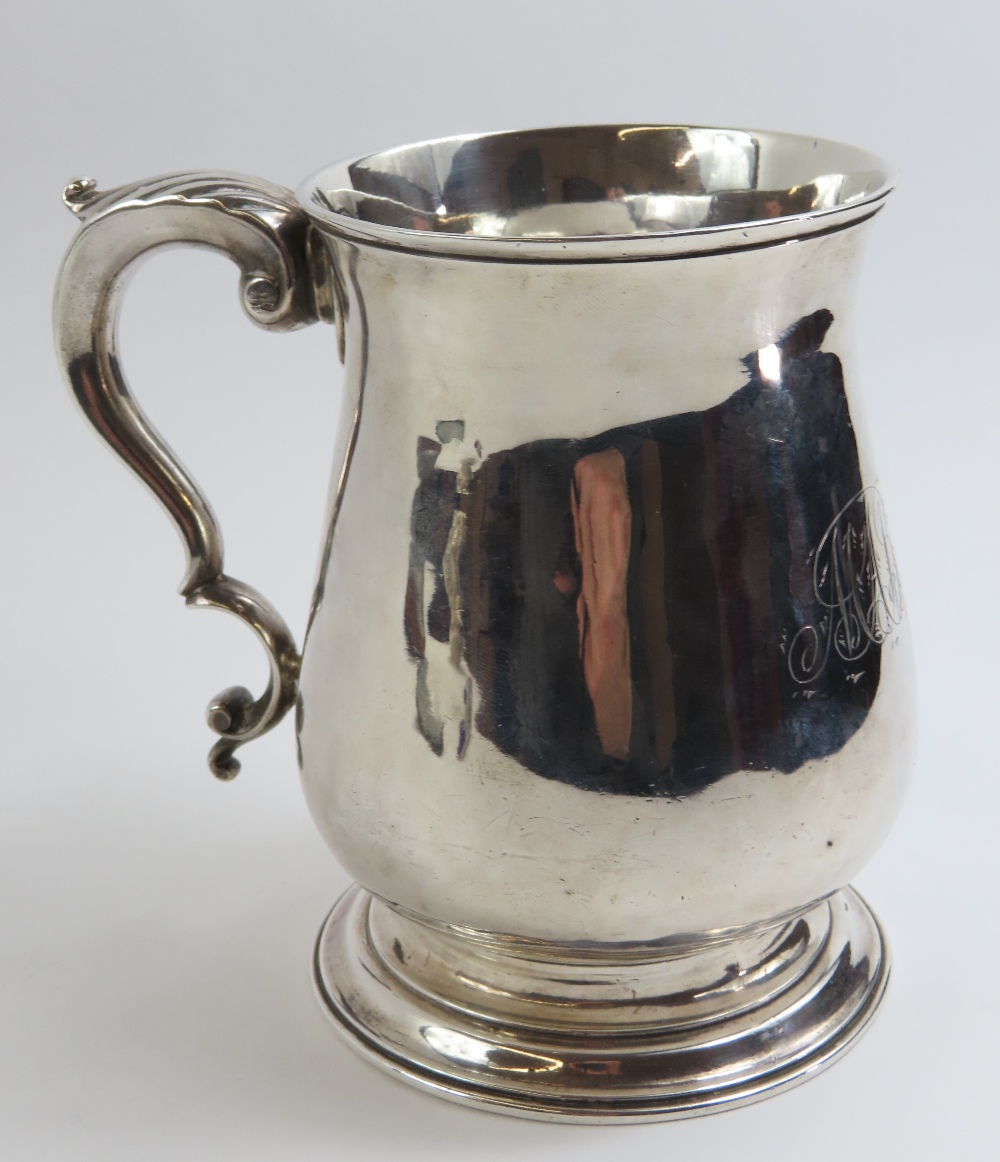 A George III silver mug, by William Skeen, London, - Image 2 of 6