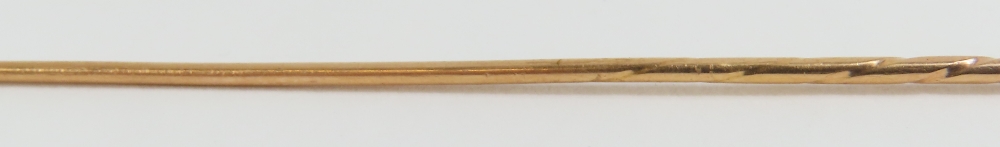 A stick pin set with an anchor to the top, the anc - Image 4 of 4