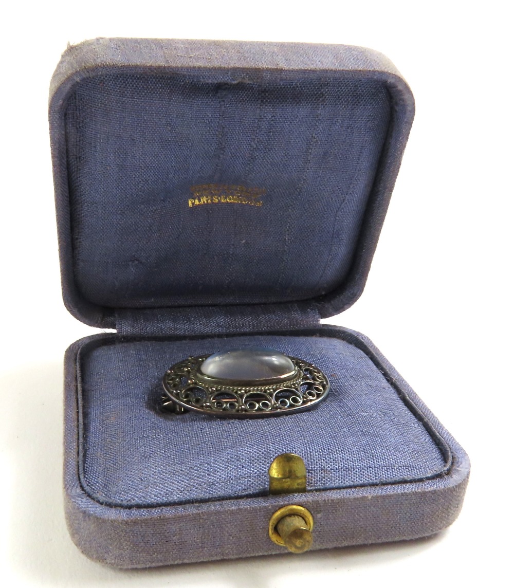 Tiffany & Co - an early 20th century moonstone set brooch - Bild 5 aus 6