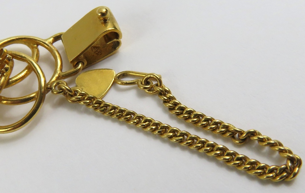 An unmarked fancy link bracelet, the links compose - Image 5 of 5