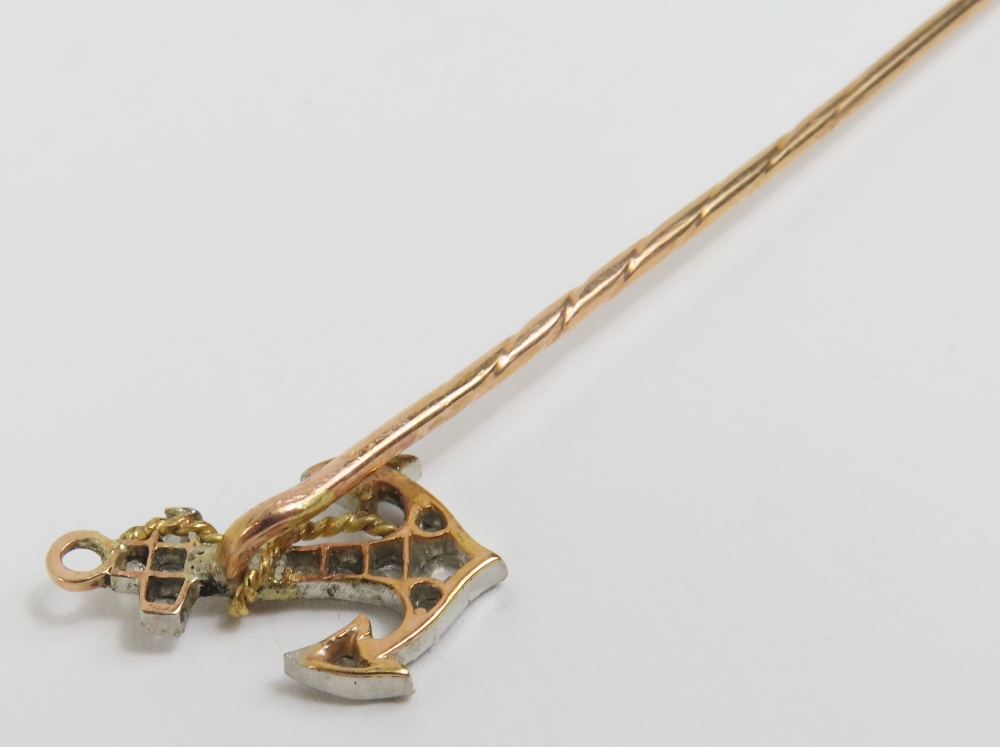 A stick pin set with an anchor to the top, the anc - Image 3 of 4