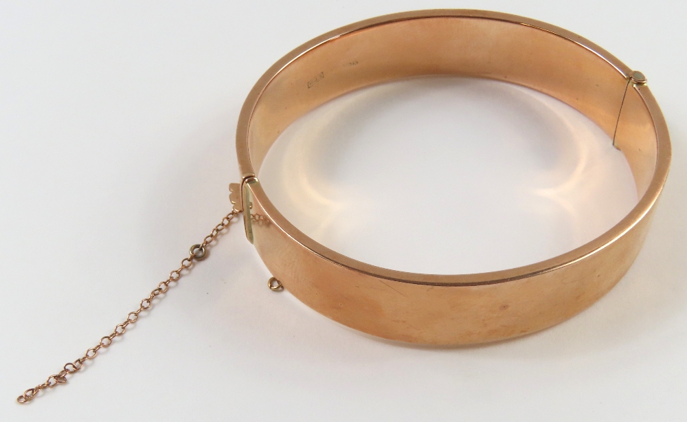 A rose gold half engraved, hollow, hinged bangle, 6cm inte - Image 2 of 5