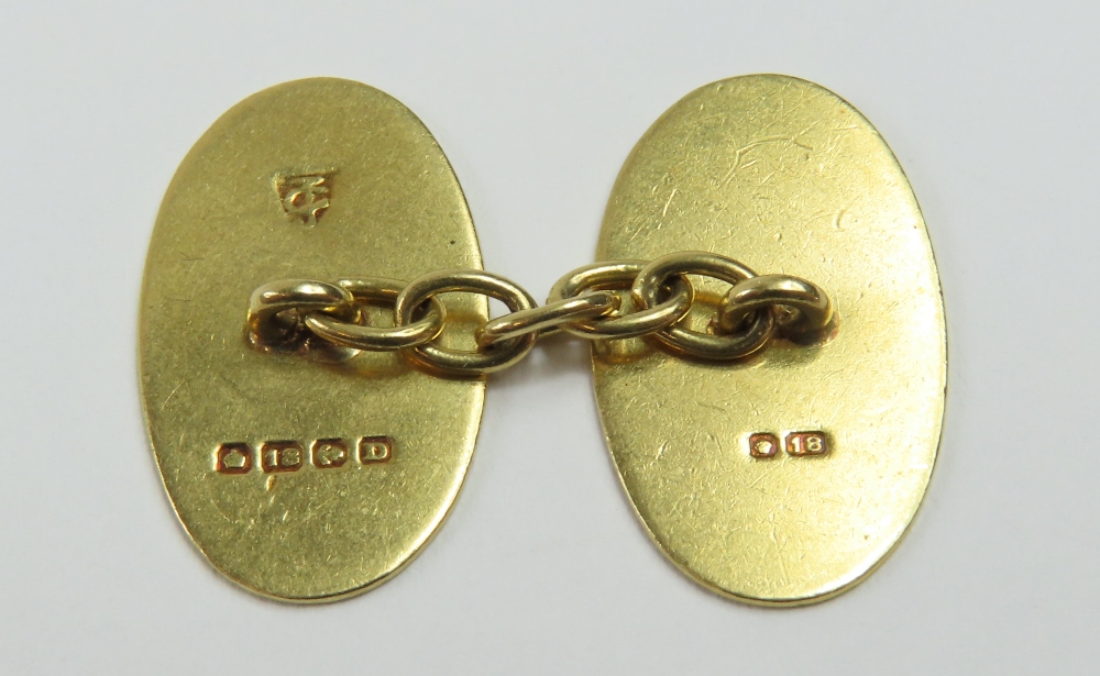 A pair of 18ct gold oval panel cufflinks, each pan - Image 3 of 5