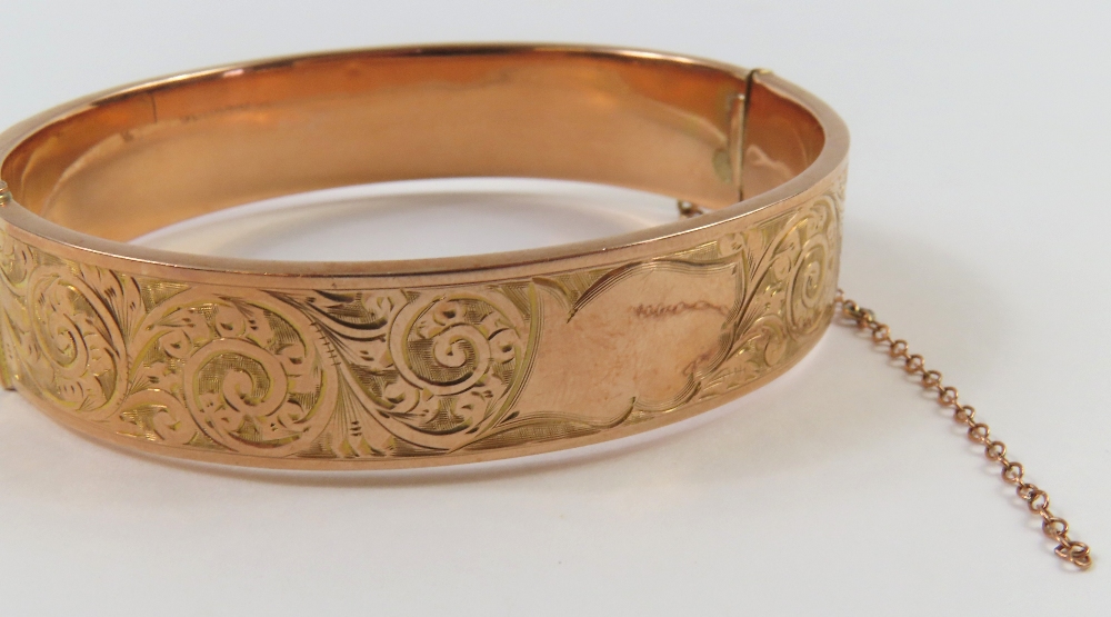 A rose gold half engraved, hollow, hinged bangle, 6cm inte - Image 4 of 5