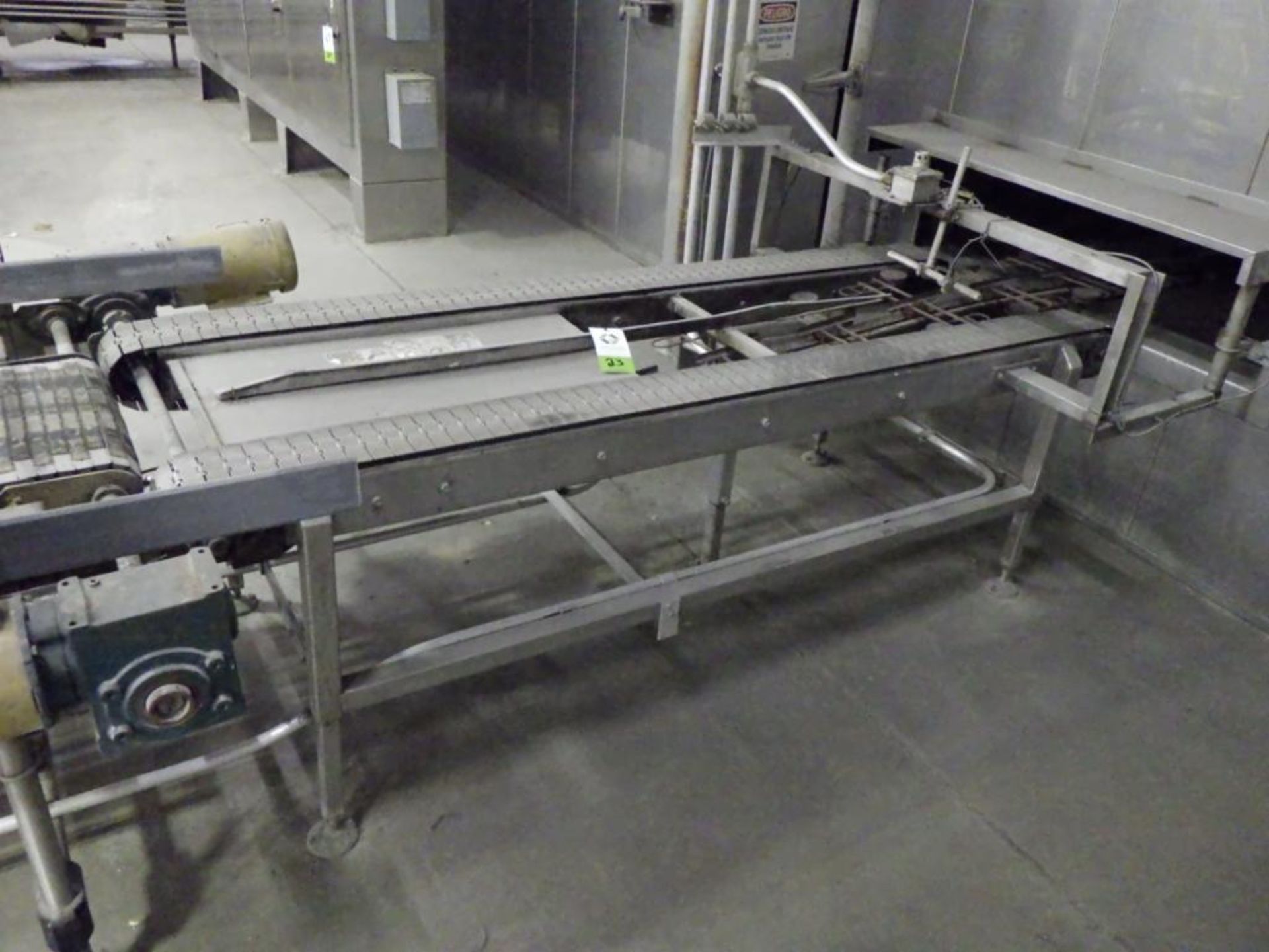 Pan conveyor