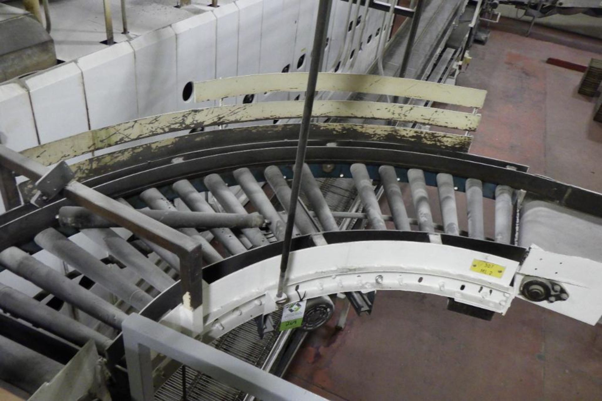 Overhead lid return conveyor - Image 2 of 17