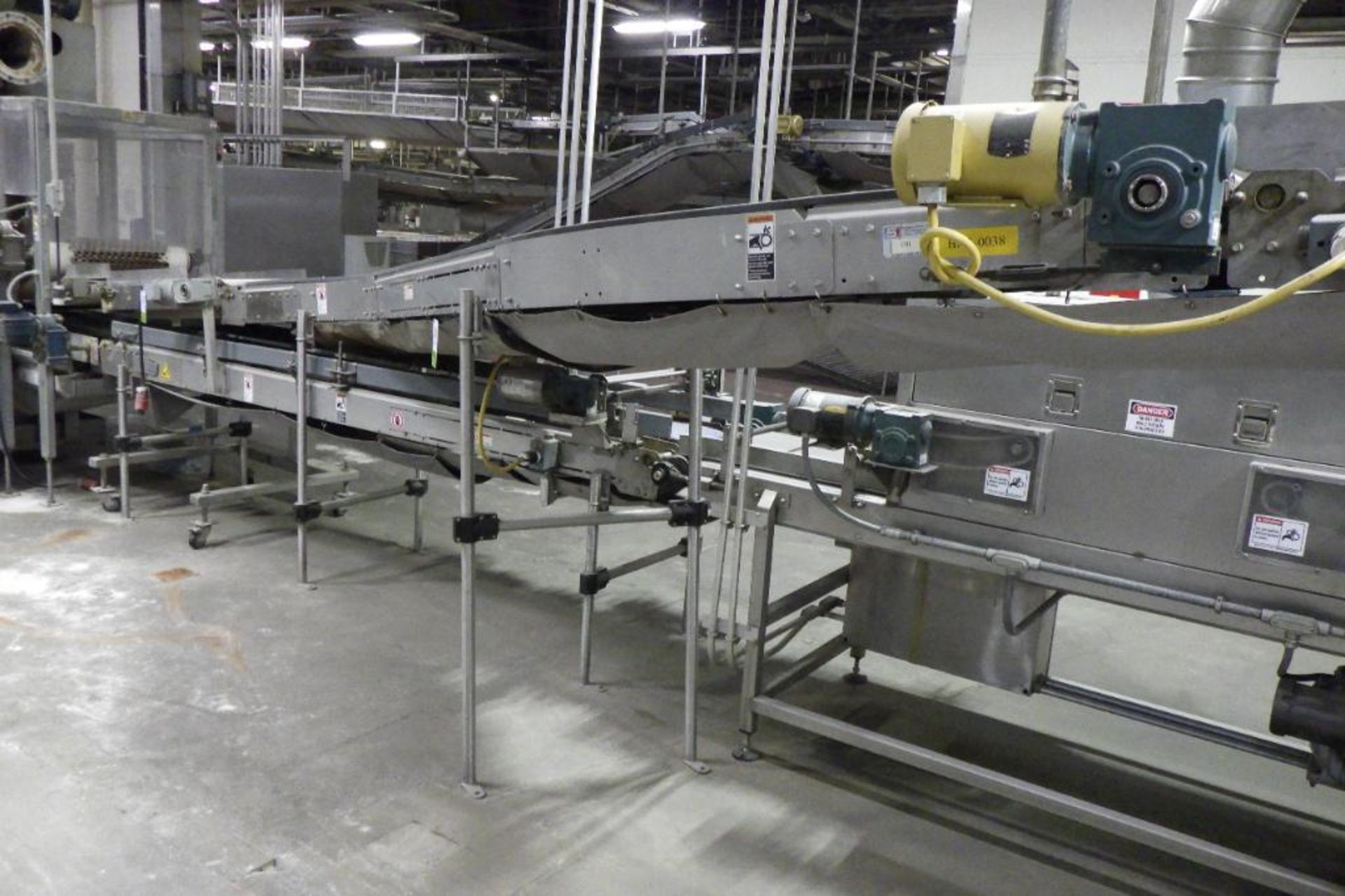 Stewart Systems S turn conveyor - Image 5 of 8