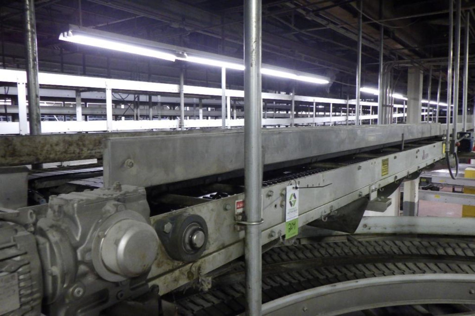 APV pan conveyor