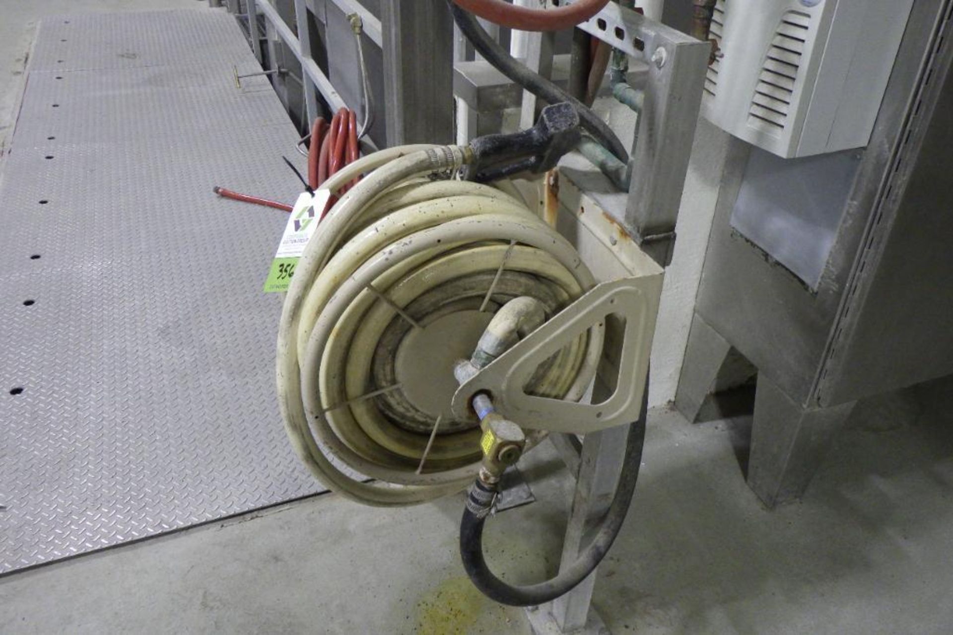 Hose reel with hose - Image 2 of 5