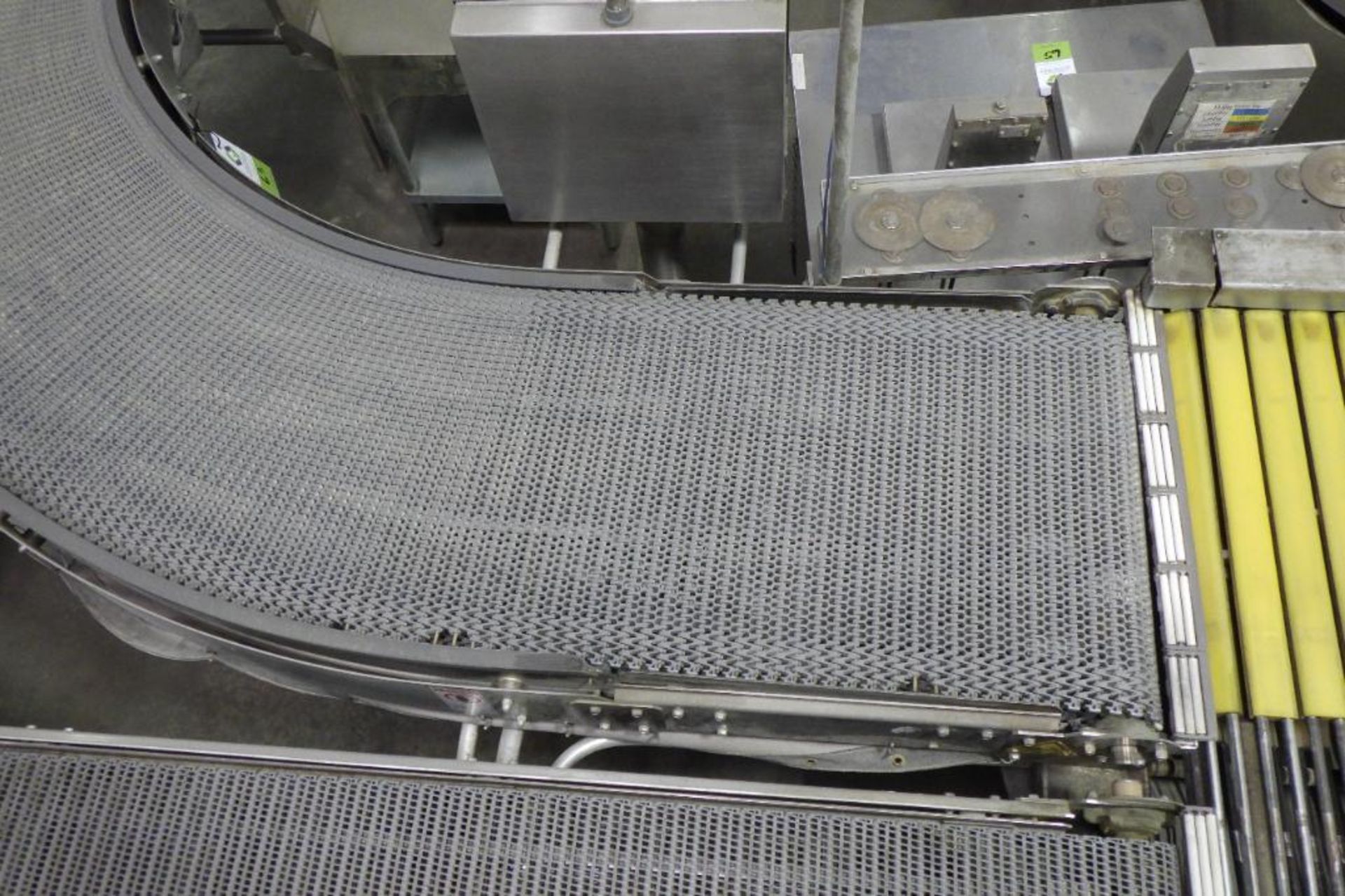 Stewart System 90 degree conveyor - Image 3 of 11