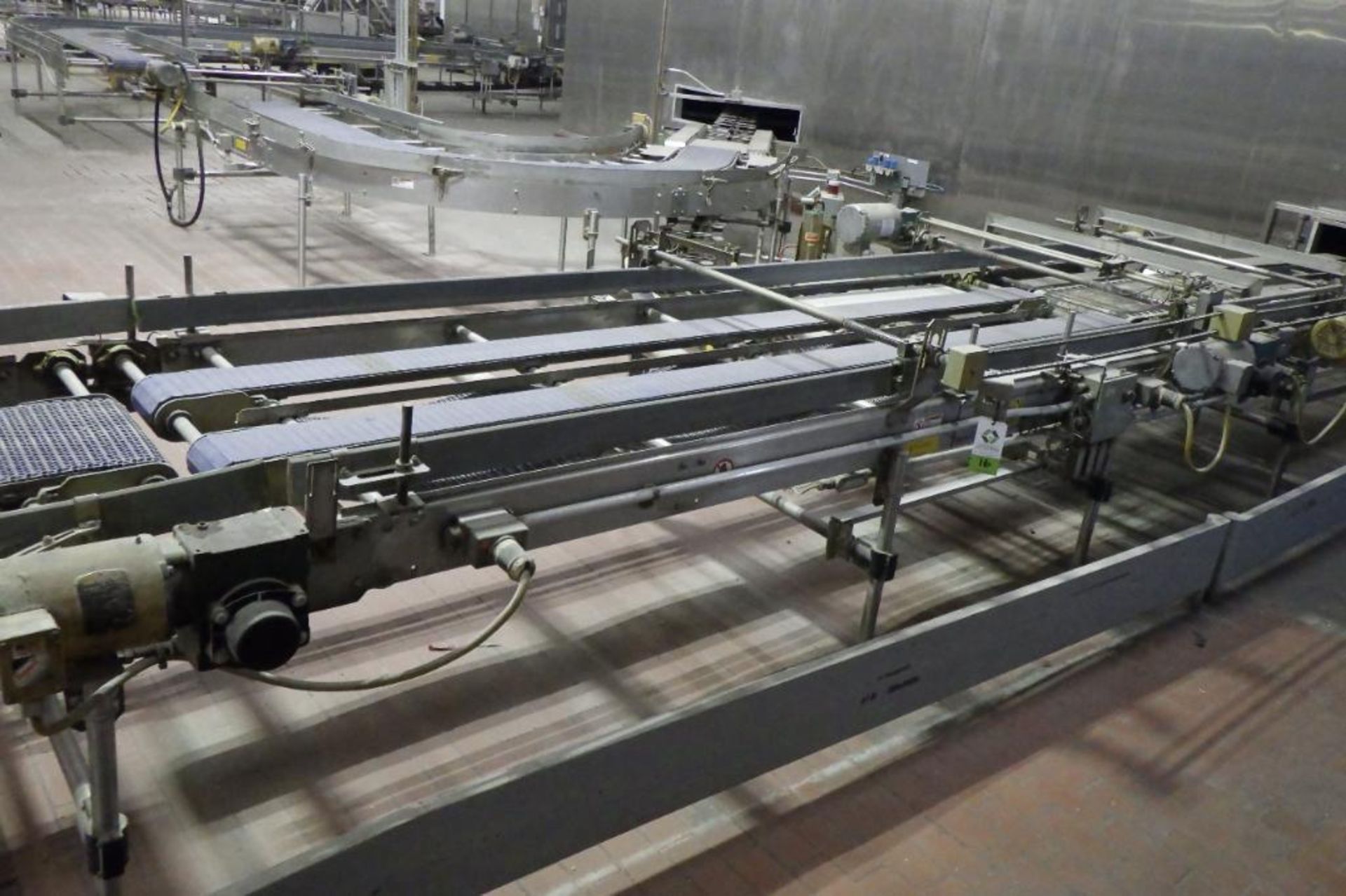 Stewart Systems pan conveyor