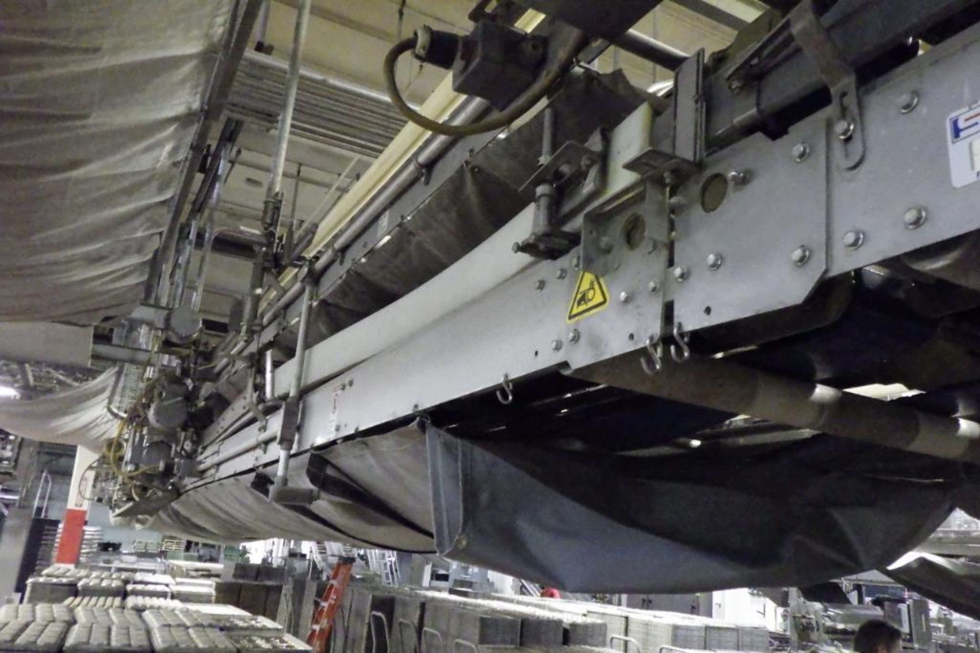 Stewart systems empty pan conveyor - Image 4 of 27
