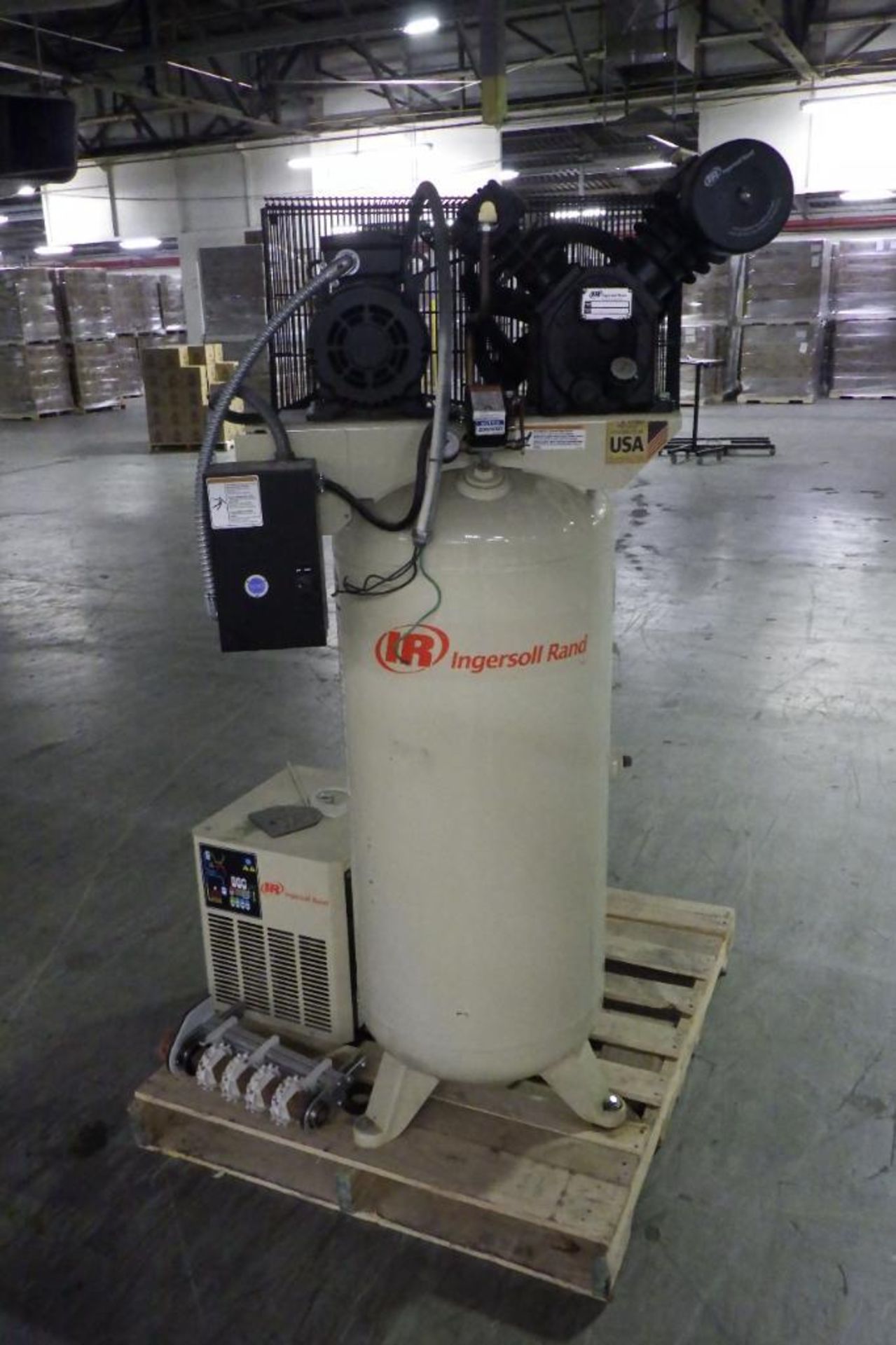 Ingersoll rand air compressor with dryer - Image 2 of 12