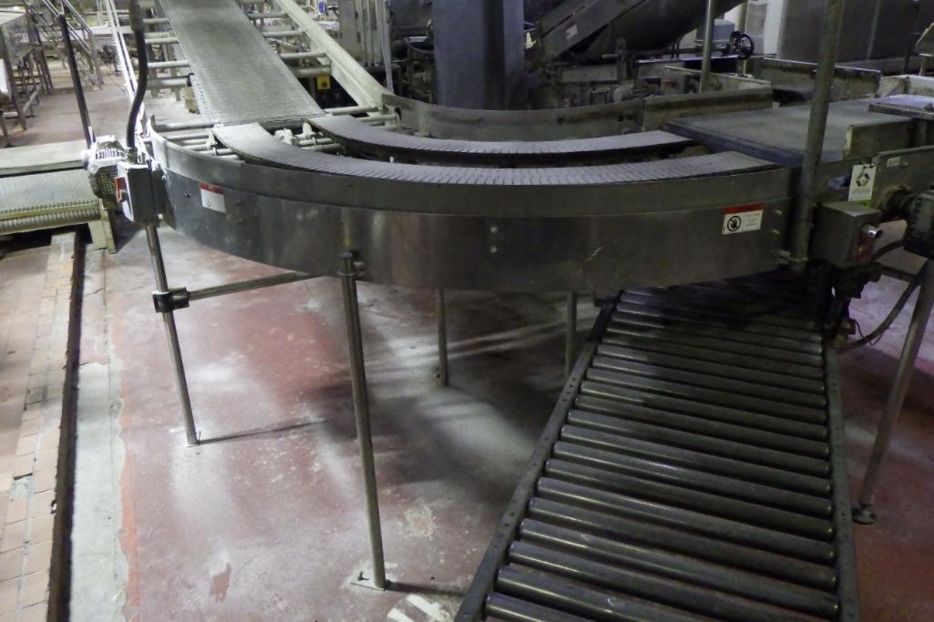 90 degree pan conveyor