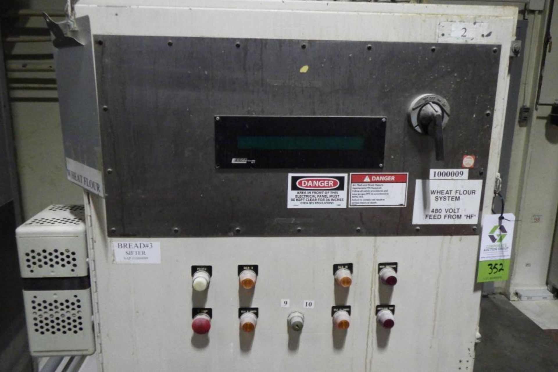 Control cabinet - Image 2 of 5