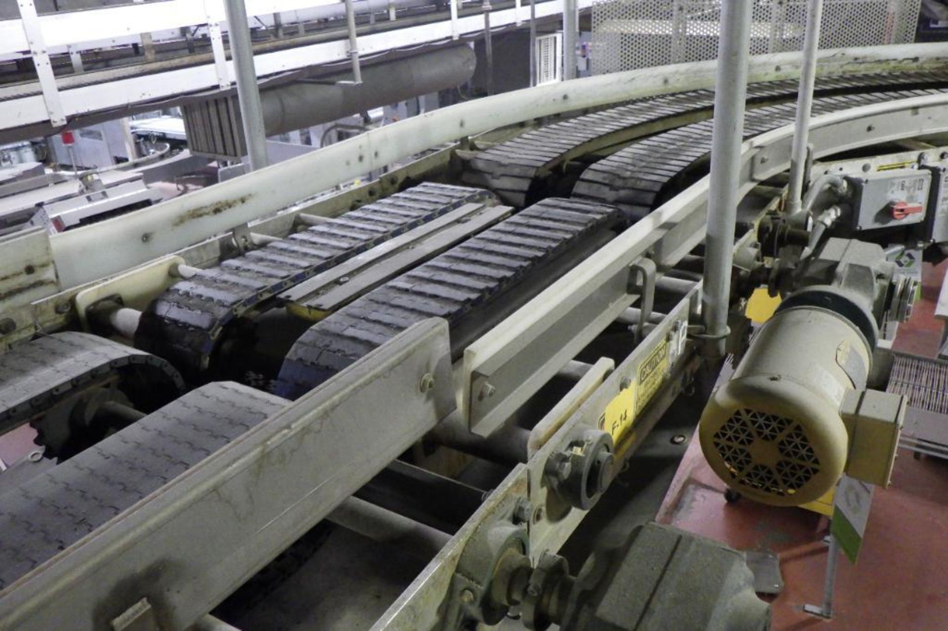 APV pan conveyor