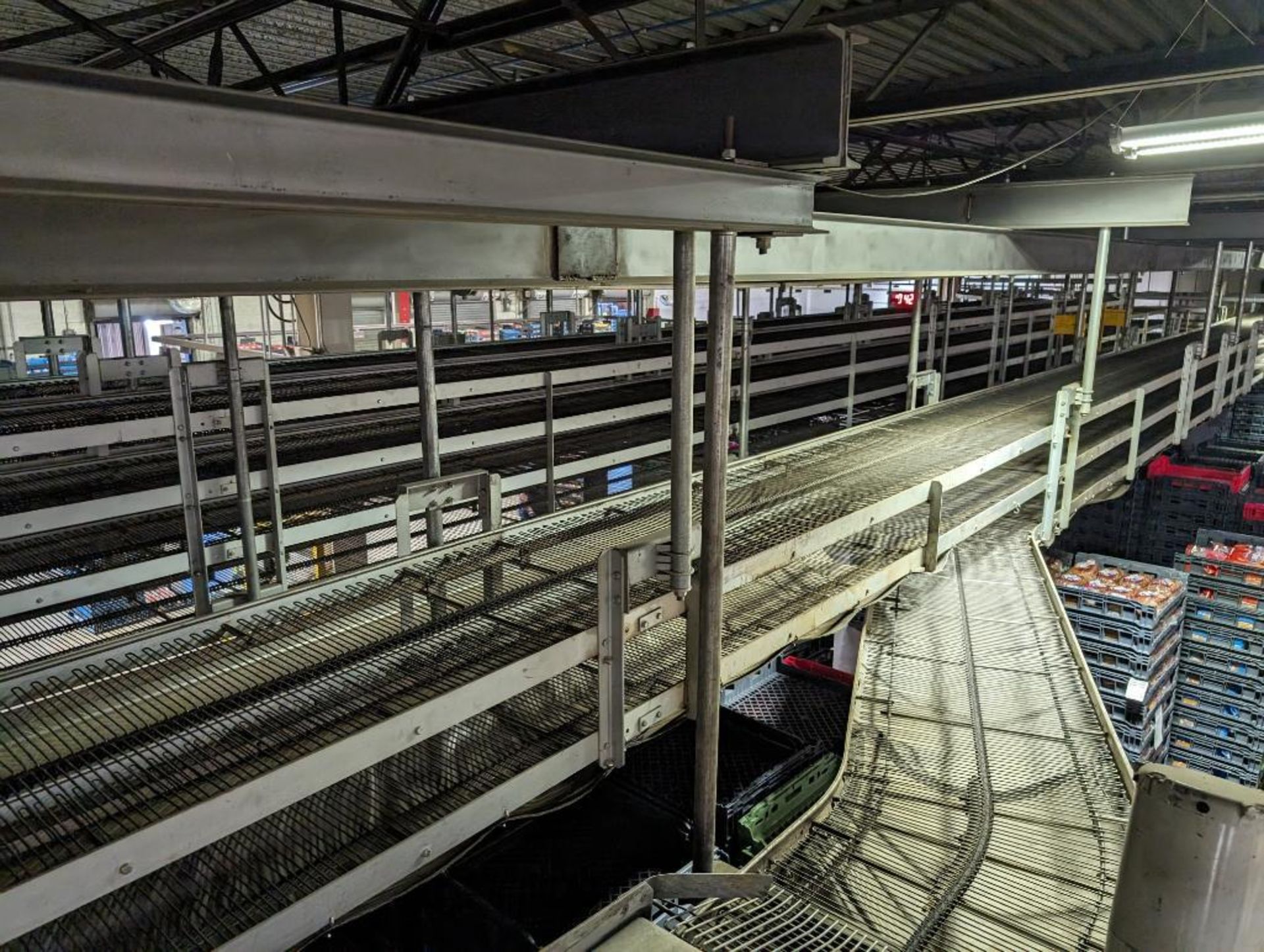 Stewarts Systems racetrack cooling conveyor - Image 13 of 21